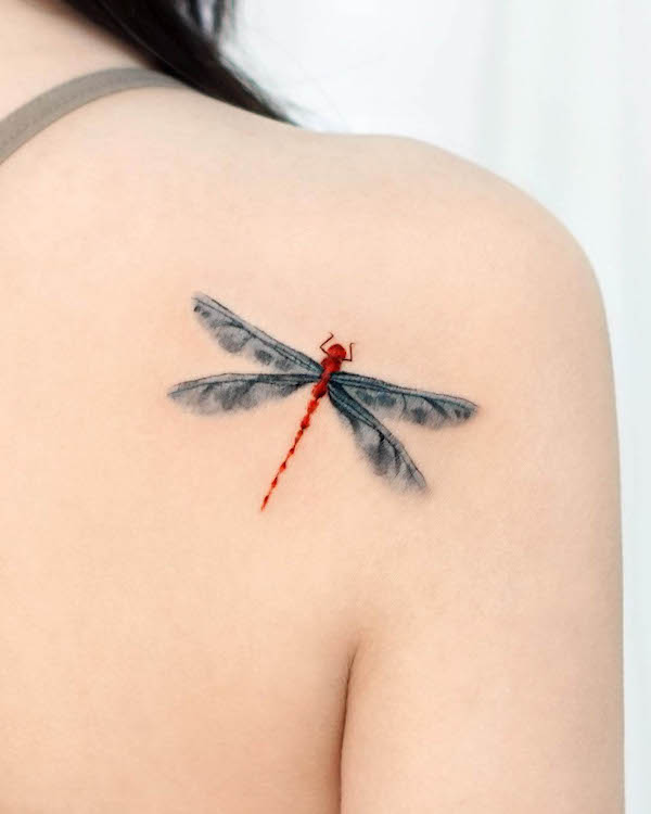 Dragonfly shoulder blade tattoo by @tattooist_hei