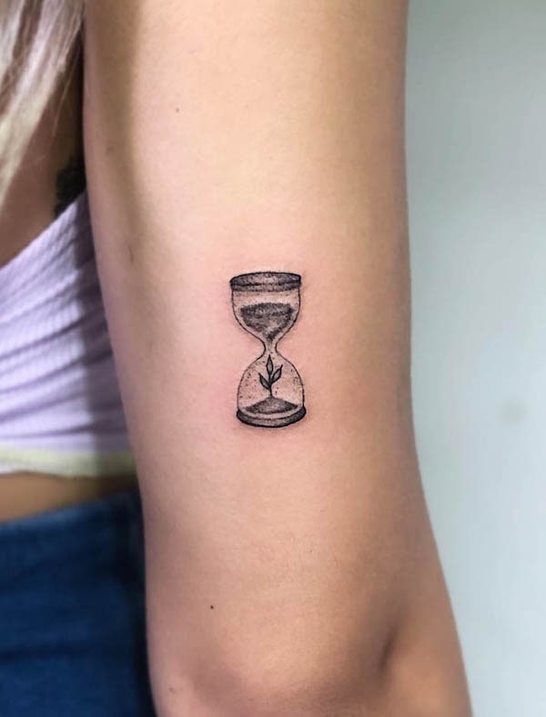 Hourglass tattoo by @karithtattoos